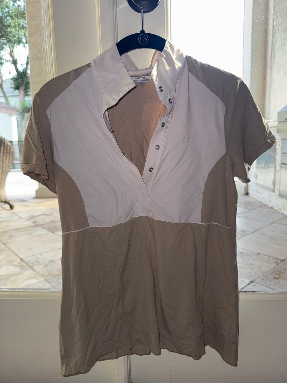 Short Sleeve Two-Tone Polo in Beige and White